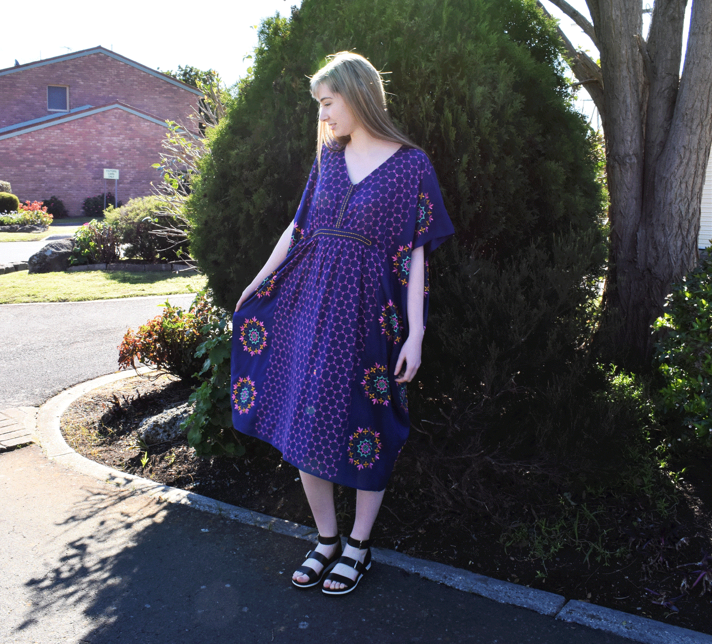 PERSIS EMBROIDERED KAFTAN - zohaonline