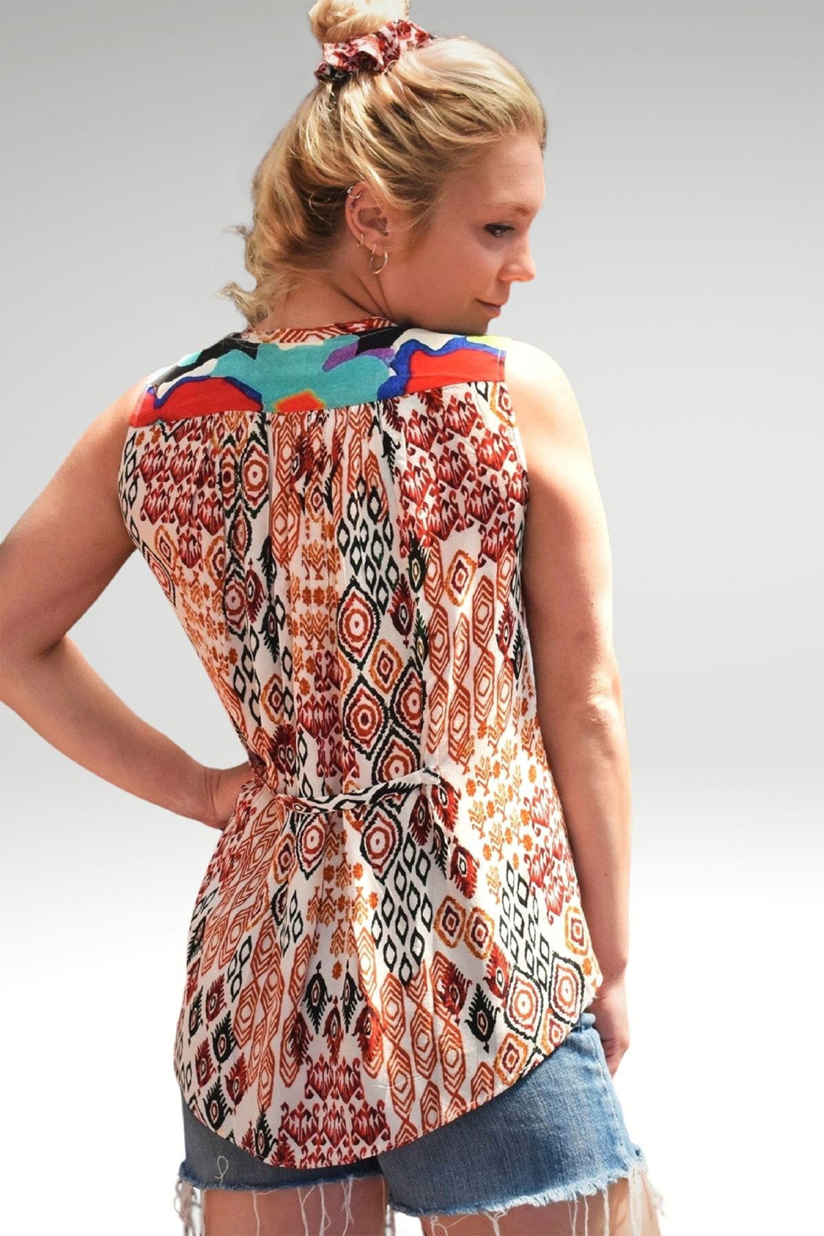BACK VIEW OF ATZI PRINTED SLEEVELESS TOP  WITH FLOWER PRINT YOKE- zohaonline